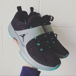 Jordan Trainer 2 Flyknit sz: 8.5